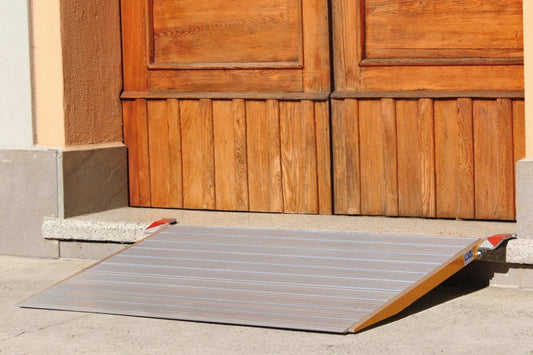 Supera Ogni Barriera: Rampa Mobile per Accesso Facilitato - Ausili Disabili Roma